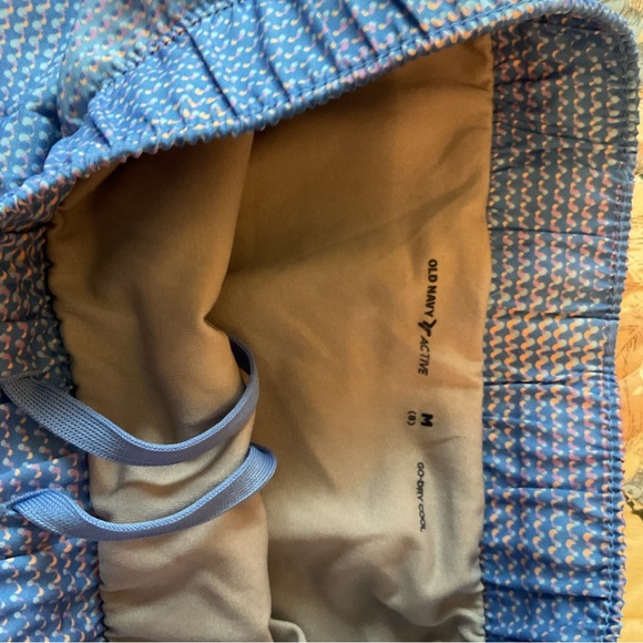 Girls old navy active shorts - Picture 3 of 3